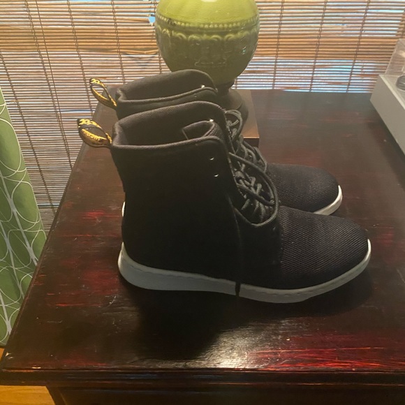 Worn once barely! - Picture 2 of 4